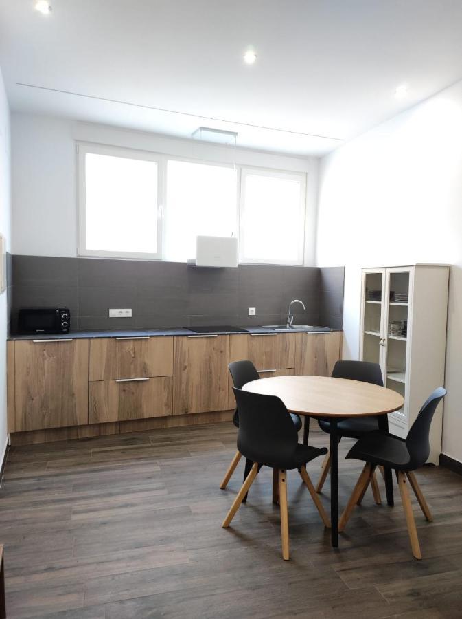 Apartamentos Turisticos Betanzos Luaran gambar